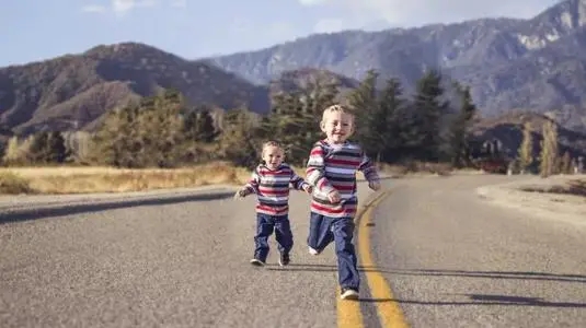 �ٶ�����