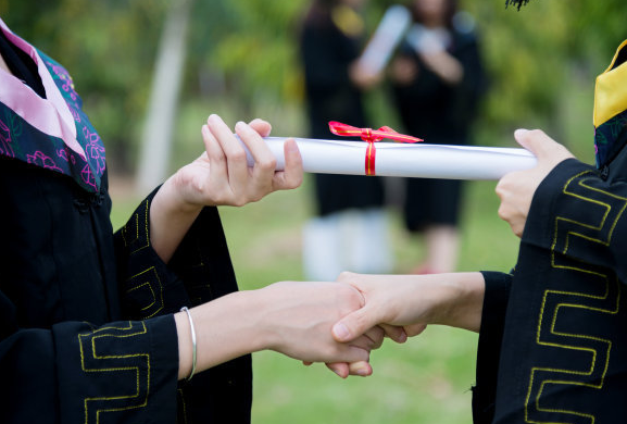 ������ѵ